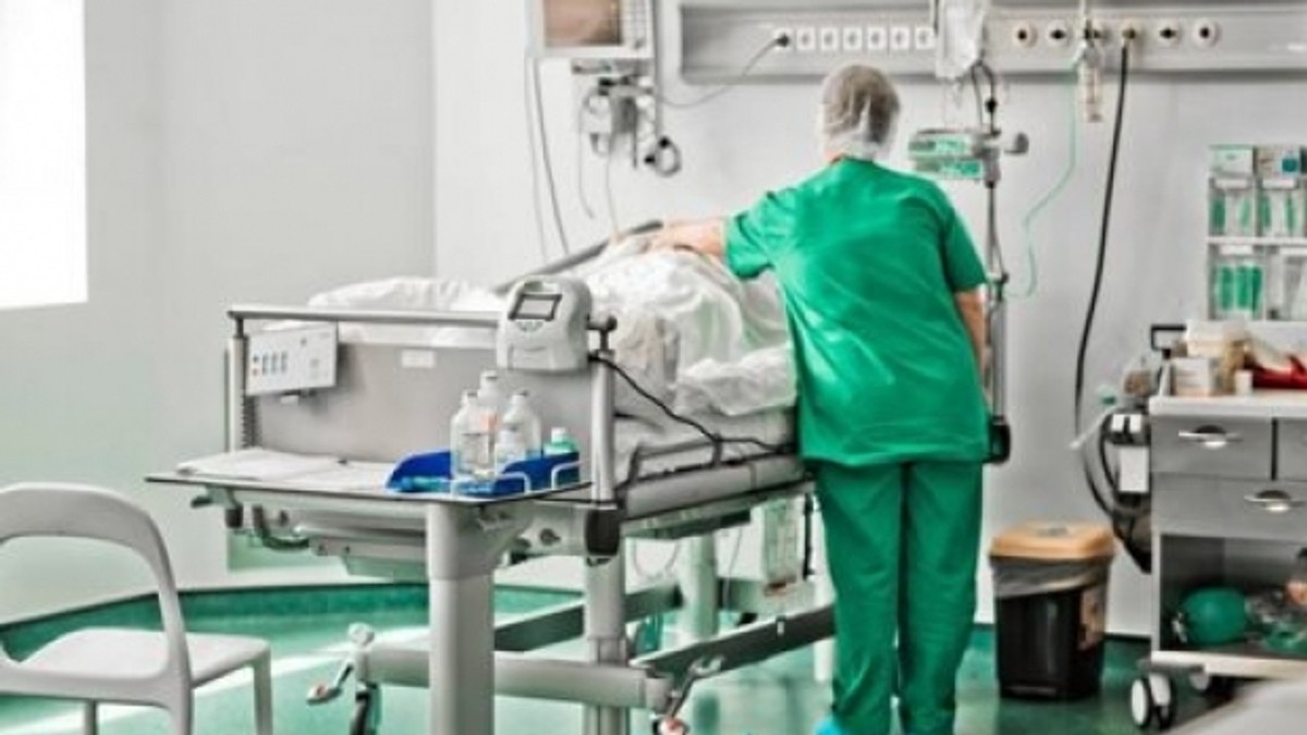 Judecătoarea din Mureș care a fost găsită plină de sânge pe un câmp a murit noaptea trecută