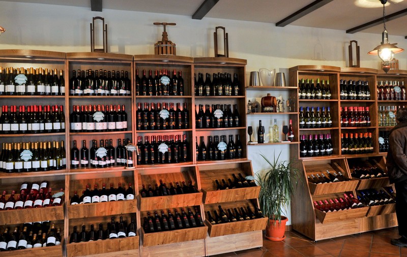 Un producător de vin a câștigat procesul intentat statului român în speța ambalajelor reciclabile. O prevedere a programului SGR a fost suspendată