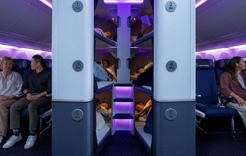 O companie aeriană introduce paturile supraetajate în avion: pasagerii vor plăti sute de euro pentru patru ore de somn la înălțime