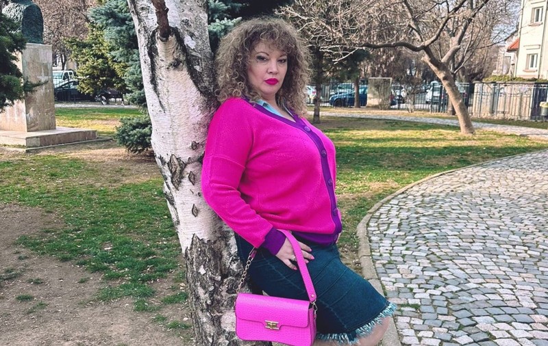 Prin ce trece Oana Lis: „Numai eu știu de câte ori am plâns la volan”. A împlinit 44 de ani
