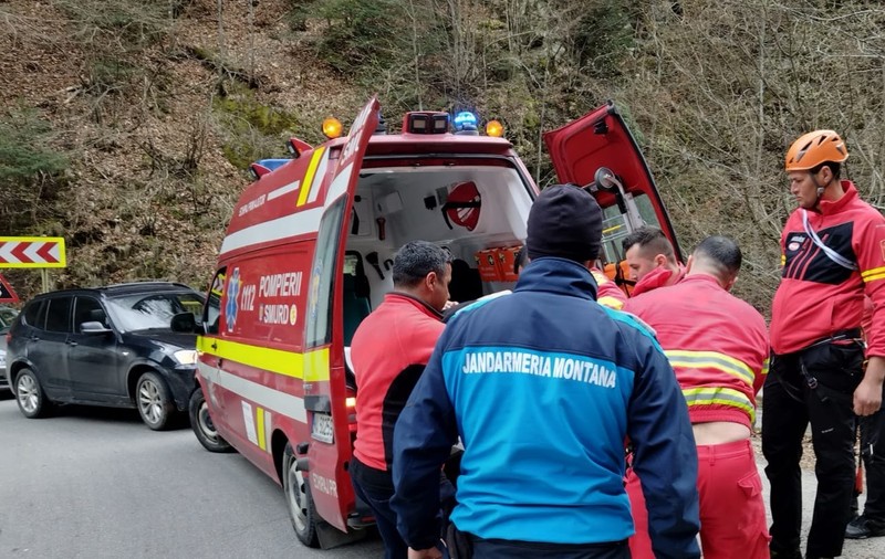 Un bărbat din Curtea de Argeş, recuperat de salvatori după ce a căzut în Canionul Valea lui Stan