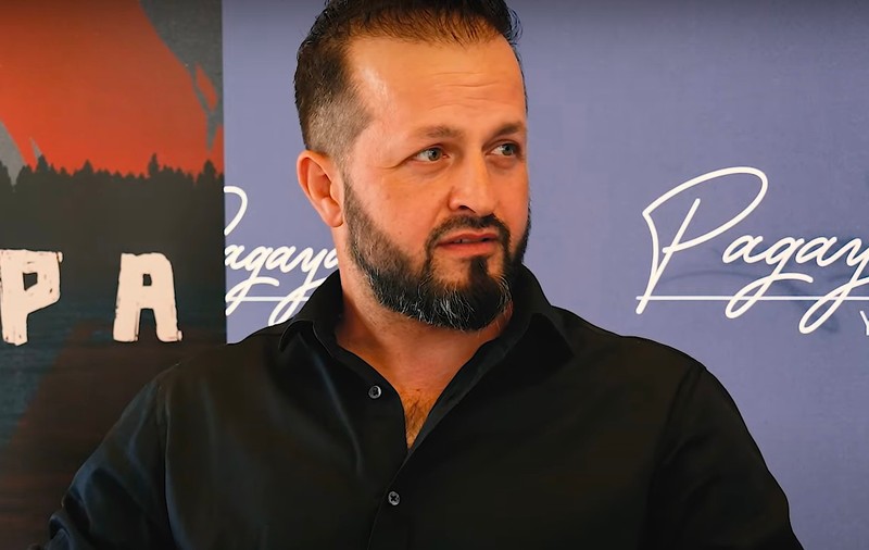 Actorul Răzvan Oprea e Beni în serialul „Groapa” de la Pro TV. „O zi de filmare poate dura și 10-12 ore. Nu este deloc ușor”