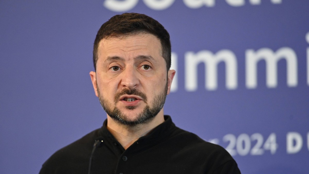 Volodimir Zelenski surprins în timpul unei conferințe de presă de după summitul Ucraina - Europa de Sud-Est