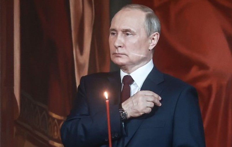 Vladimir Putin a participat la Slujba de Înviere la Catedrala Mântuitorului Hristos din Moscova