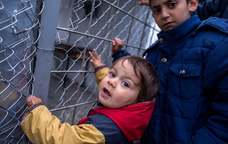 Surpriză la summit-ul de la Bruxelles pe tema refugiaților: Turcia se angajează să preia TOȚI MIGRANȚII care traversează Marea Egee