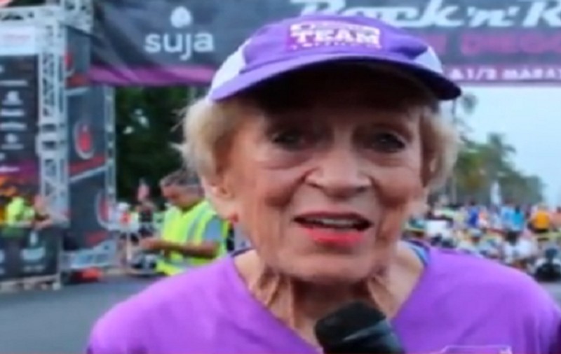 INCREDIBIL! MARATONISTĂ la 91 de ani!  Femeia aleargă din 1999
