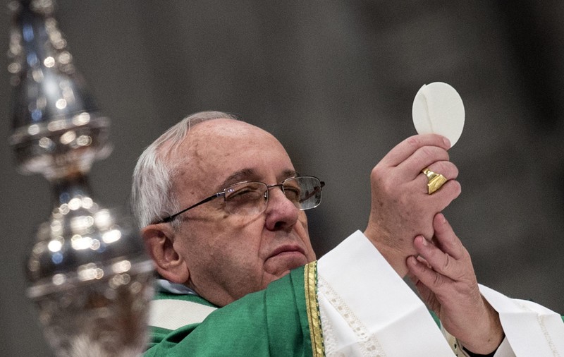 Vaticanul interzice pâinea fără gluten în cadrul slujbelor Bisericii Catolice