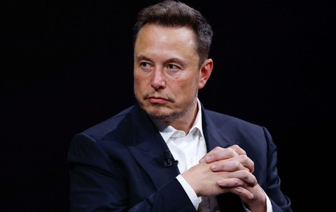Elon Musk este primul om din istorie cu o avere de peste 800 de miliarde de dolari