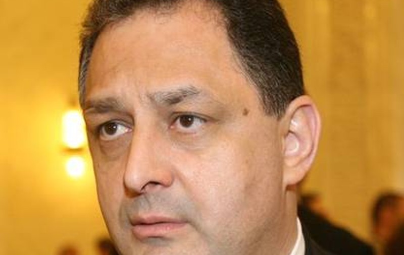 Victor Ponta îi cere lui Marian Vanghelie „să se ocupe de integrarea romilor”