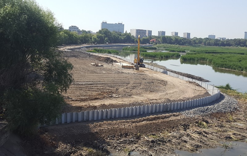 A fost anunțat drept cel mai modern circuit turistic din țară, dar lucrările s-au blocat ...într-o ecluză