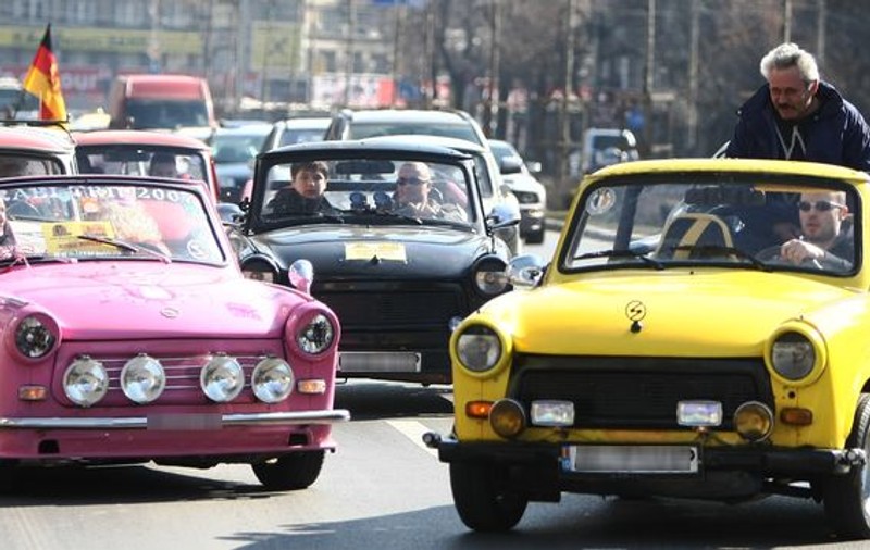 Păzea, trec Trăbănţelele!