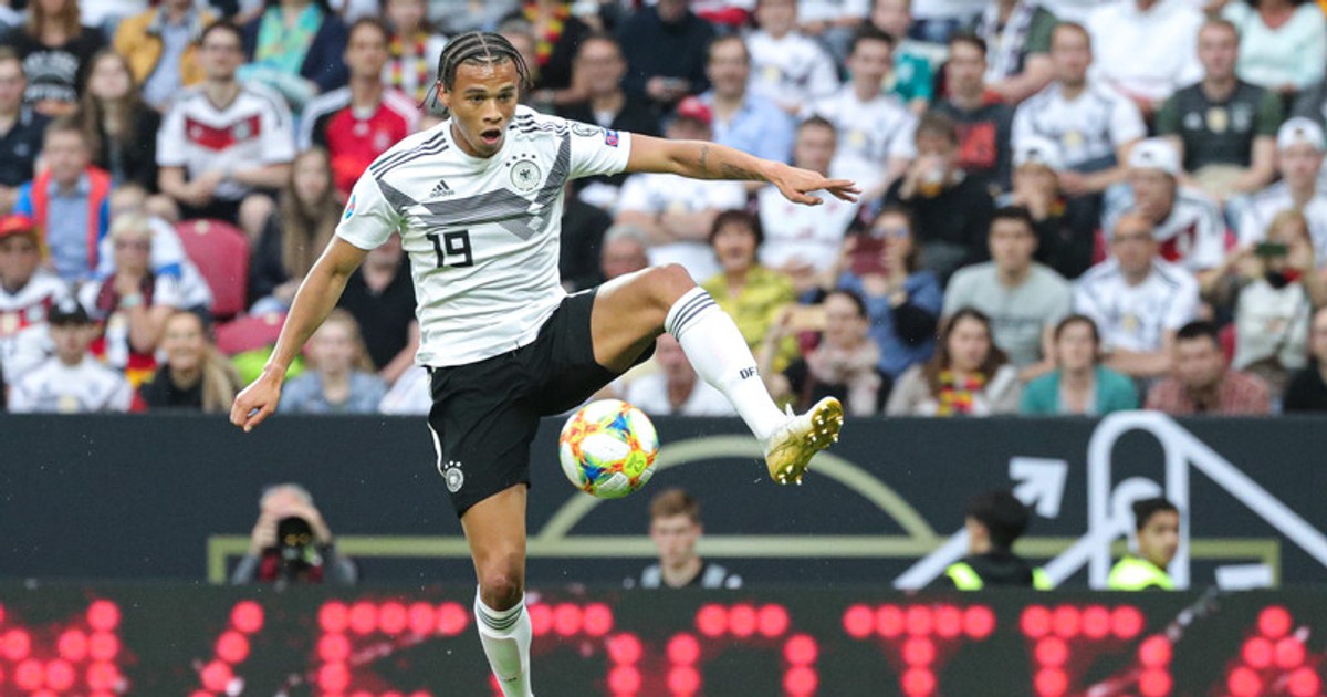 Leroy Sane a fost confundat cu șoferul autocarului, când s-a prezentat la reunire. De ce nu a fost recunoscut de colegi