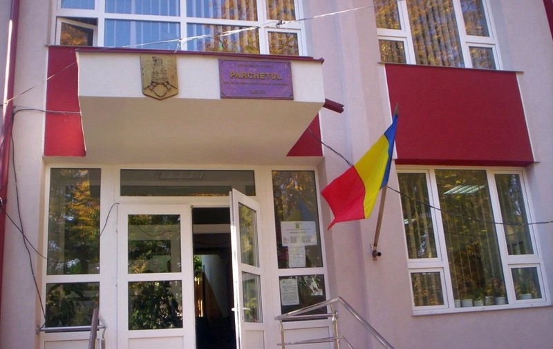 Incendiu la Parchetul Vaslui. O angajată este suspectată că a dat foc unor acte și a încercat să se sinucidă