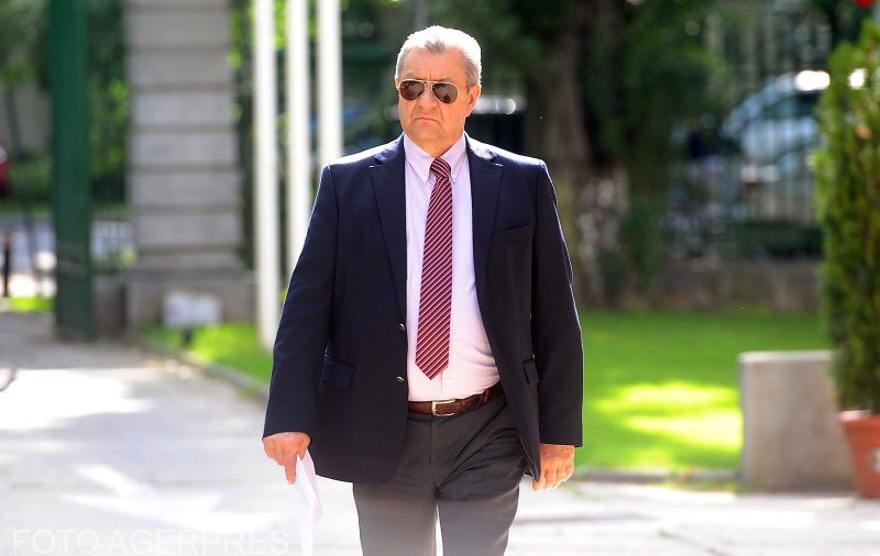A murit Bogdan Niculescu Duvăz, fost ministru în Guvernele Roman, Ciorbea şi Năstase. Fostul politician avea 70 de ani