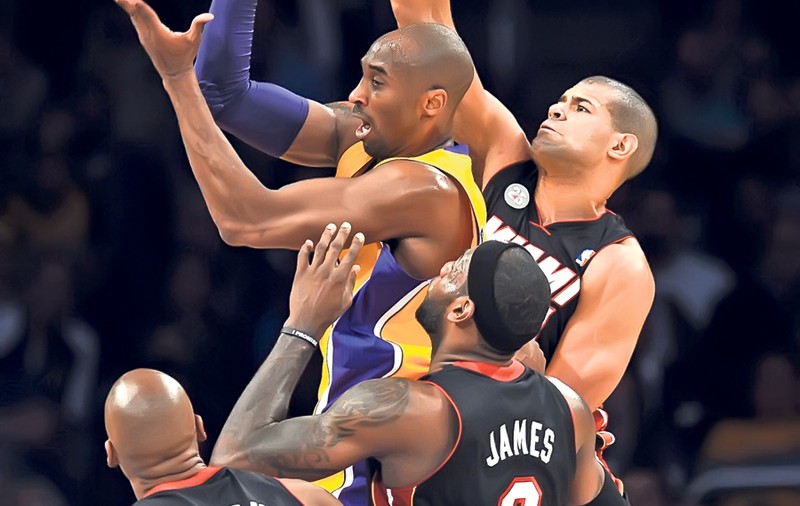 Sare cel mai sus la bani! Cu 30.453.000 $, baschetbalistul Kobe Bryant e lider la capitolul salariilor anuale din NBA