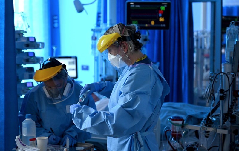 Teste rapide pentru detectarea anticorpilor COVID-19, produse în România