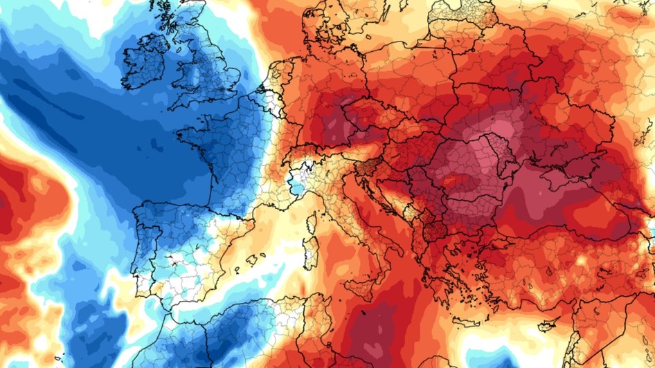 Harta meteorologică a Europei cu anomaliile termice, evidențiind temperaturi extrem de ridicate în centrul și estul continentului, marcate cu roșu intens, și temperaturi mai scăzute în vest, reprezentate prin nuanțe de albastru.   