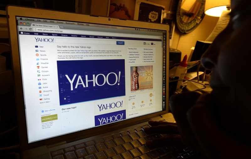 UPDATE Toate cele trei miliarde de conturi Yahoo au fost sparte de hackeri în 2013, inclusiv cele din România. Guvernul american suspectează implicarea Rusiei