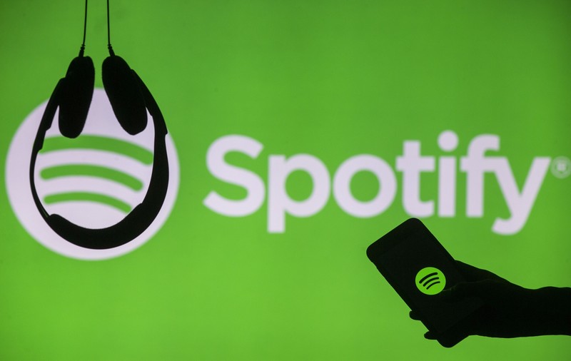 Uniunea Europeană va deschide o investigaţie antitrust împotriva Apple, după o plângere a Spotify