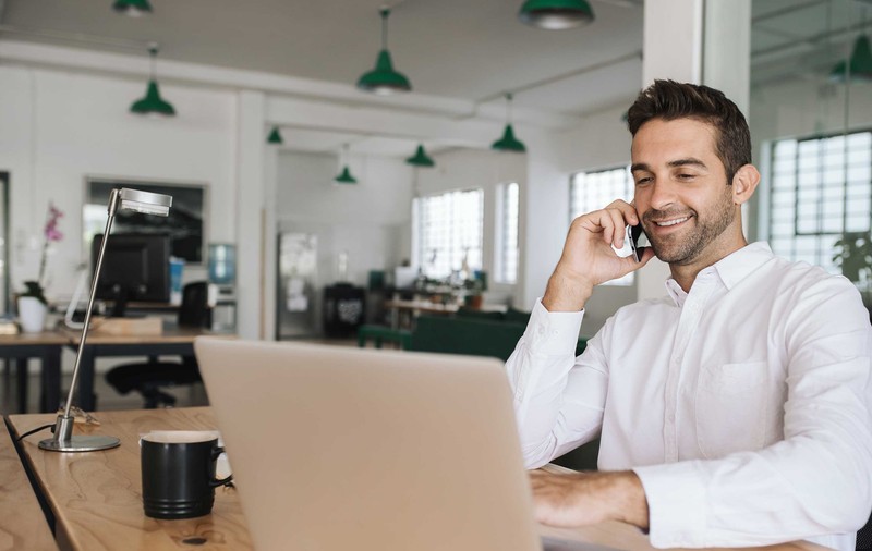 Cum Transformă o Centrală Telefonică Virtuală Modul În Care Comunică o Afacere