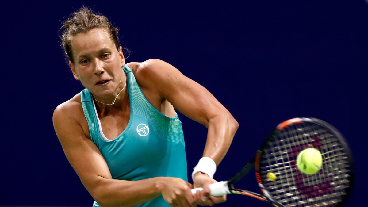 Barbora Strycova este prima adversară a Simonei Halep la Stuttgart. (FOTO: EPA)