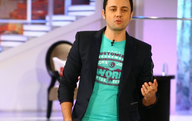 Cătălin Măruță CONFIRMĂ: "Cineva a aruncat o torță aprinsă în curtea casei mele!"