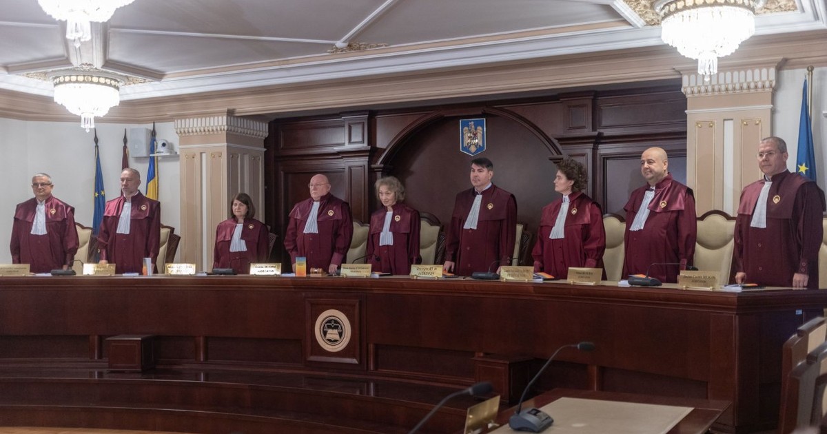 Curtea Constituțională este formată din 9 judecători aleși pentru un mandat de 9 ani. Foto: Hepta