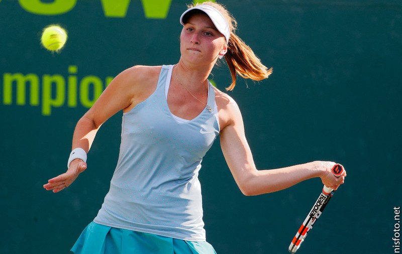 Noua senzație din tenisul mondial feminin: Marketa Vondrousova! Nu e majoră, dar a câștigat turneul de la Biel venind din calificări!