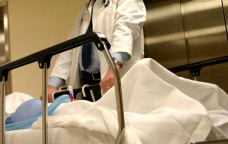 Un tânăr a murit la spital după ce a mâncat la un fast-food din Focşani