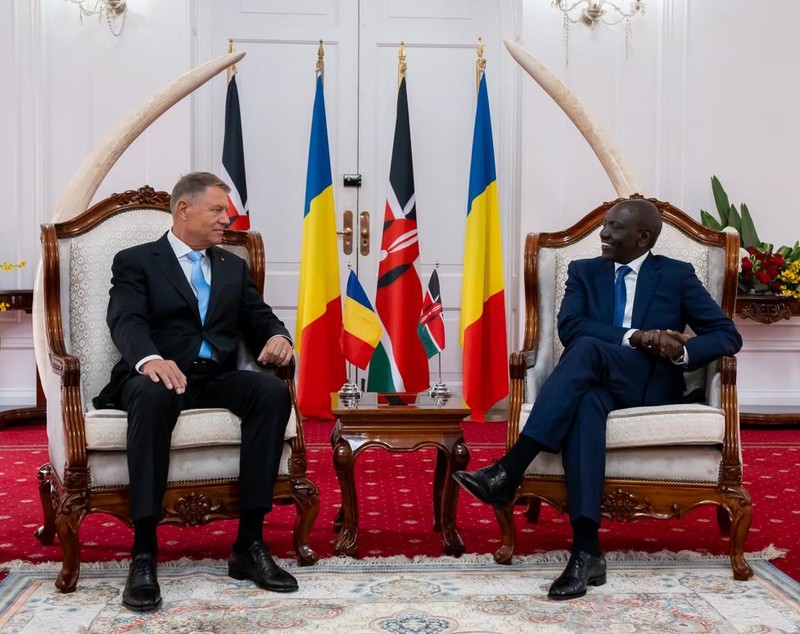Klaus Iohannis a ajuns în Kenya, prima țară din turneul african. Discuții cu omologul său, William Ruto