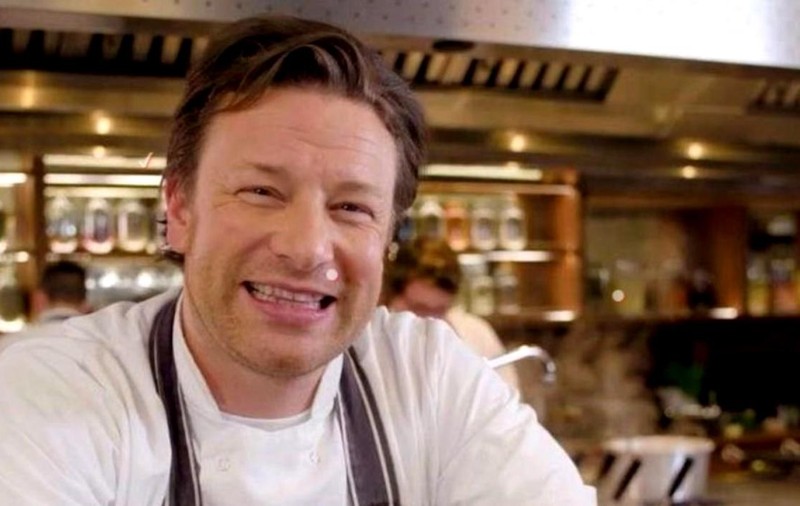 Jamie Oliver dă vina pe Brexit pentru falimentul lanțului său de restaurante. „Aniversarea mea de 40 de ani a fost distrusă”