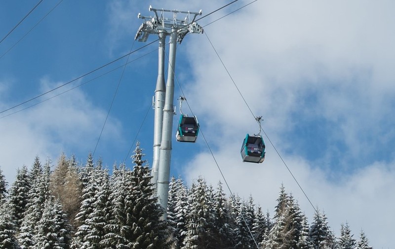 Primăria Sinaia oferă donatorilor de sânge cartele pentru acces gratuit la mijloacele de transport pe cablu