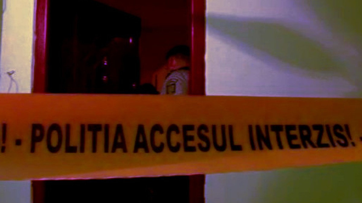 Trei adolescenţi au furat sticlele oglinzilor retrovizoare de la 26 de mașini, la Galați