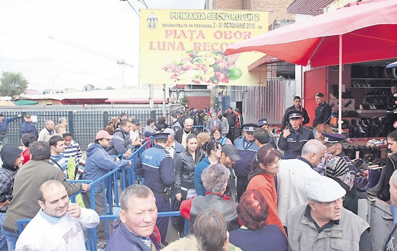 Ameninţare cu bombă la Hala Obor!