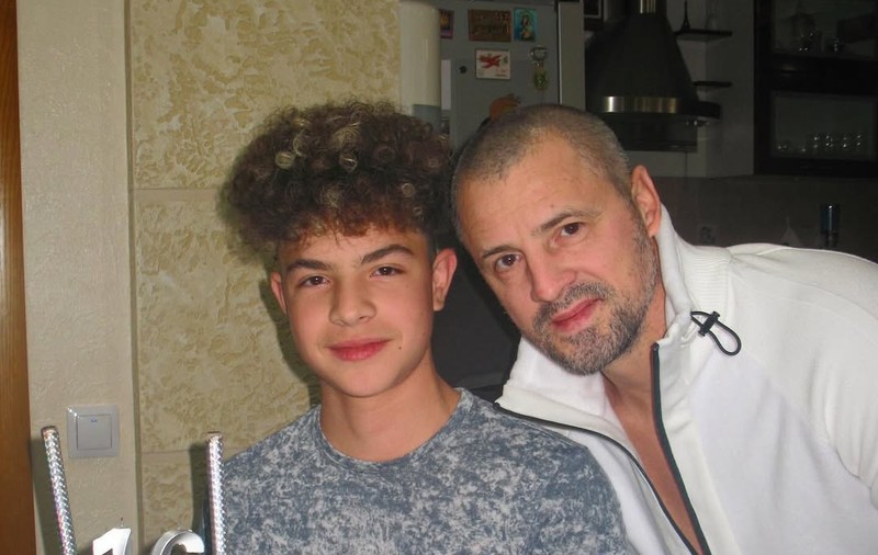 Cleopatra Stratan, dezvăluiri despre fratele ei. Cum arată Cezar la 16 ani și ce planuri are artista cu „Ghiță”, celebra ei melodie | EXCLUSIV