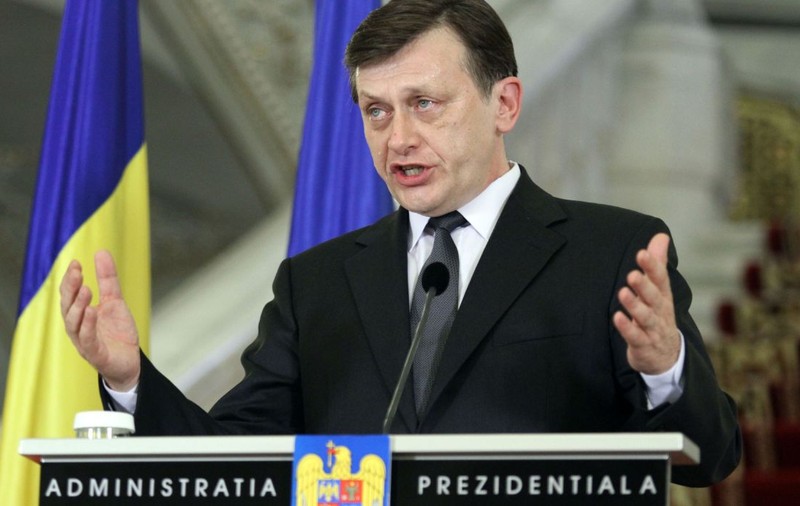 Crin Antonescu a spus despre Călin Georgescu că ar fi un „dezastru dacă ar câștiga președinția României”