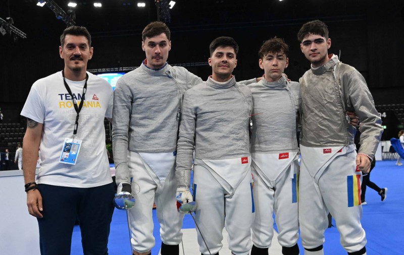 Echipa masculină de sabie a României, medalie de argint la Campionatul European de scrimă