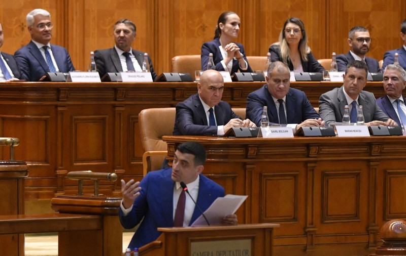 Cei mai mulți români spun că vor ca partidele actuale să dispară și să fie înlocuite cu unele noi - Sondaj INSCOP