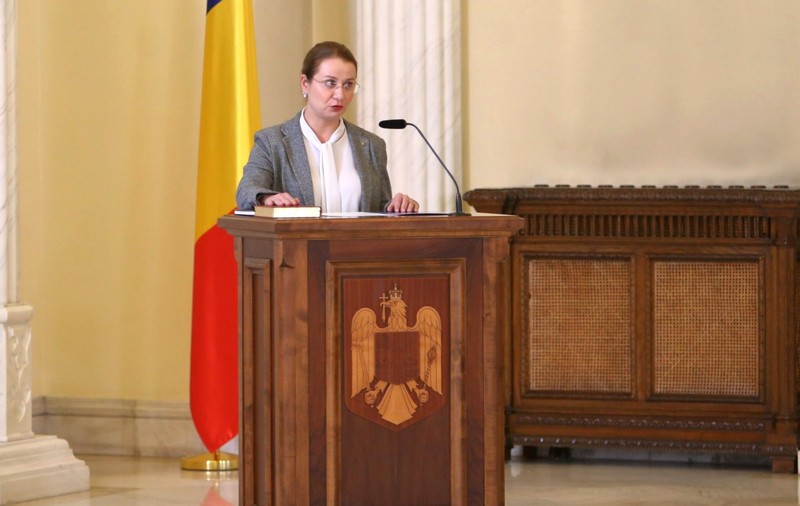 Societatea Academică Română solicită noului ministru al educației să-și publice teza de doctorat pe site-ul ministerului