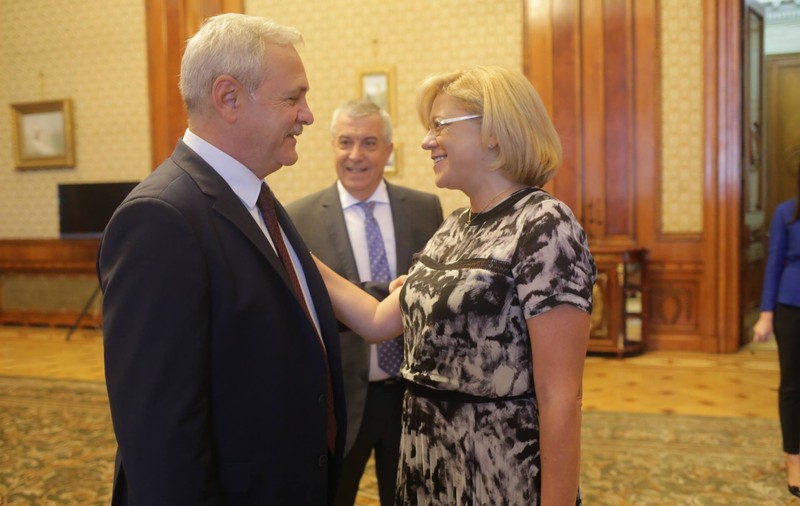 Corina Crețu, vizită oficială în România: Comisarul european se întâlnește cu președinții Parlamentului și cu premierul Tudose