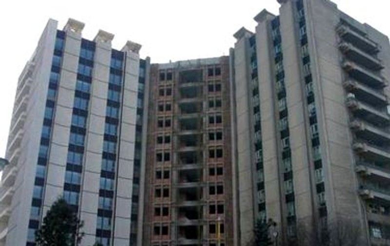 Amenzi de 21.000 de lei la Spitalul Universitar din Capitală pentru cadavrul abandonat pe hol