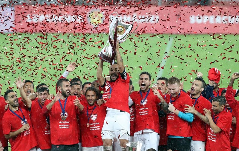 Supercupa României: Astra - CFR Cluj 1-0. Campioana a cucerit trofeul, grație româno-brazilianului De Amorim. Meciul trebuia întrerupt / LIVETEXT