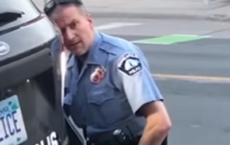 Soția polițistului criminal din Minneapolis divorțează. Femeia solicită să îi fie protejați copiii