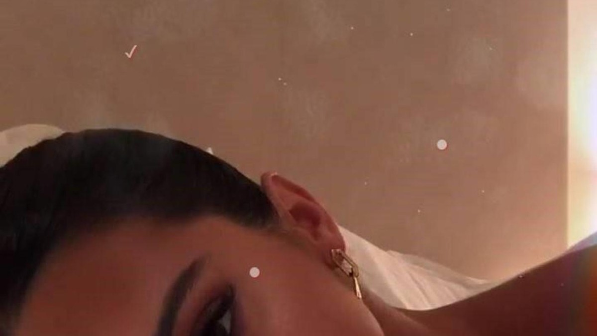 Kendall Jenner a arătat tot. Vestimentația provocatoare în care s-a afișat la Paris | FOTO