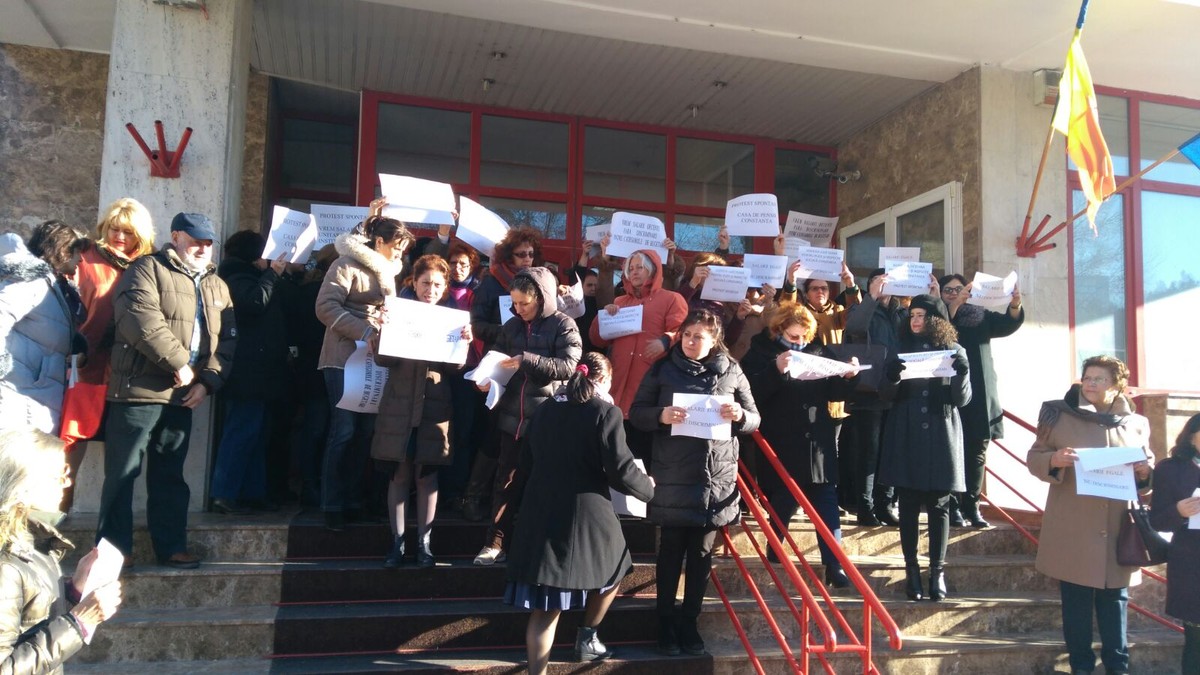 Activitatea cu publicul în trei instituții din Constanța, suspendată zeci de minute