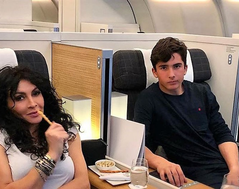 Mesajul transmis de Mihaela Rădulescu de ziua fiului ei, Ayan, care a împlinit 20 de ani. Cum arată fiul vedetei acum
