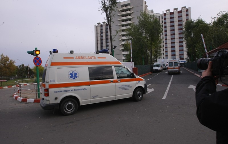 Pacientul disperat care s-a sinucis aruncându-se de la etajul şase al Spitalului Municipal a scris în biletul de adio: ”Nu mai suport durerile groaznice!”