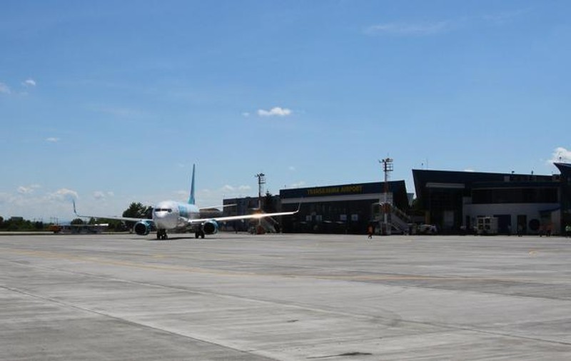 S-a redeschis Aeroportul Târgu-Mureș după un an și jumătate. A fost refăcută pista de aterizare/decolare