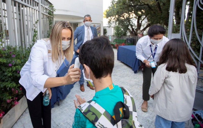 Adriana Nedelea LA FIX: Școala în pandemie, impactul psihologic asupra copiilor și părinților. Psihoterapeut: "Este important să transmitem copiilor că este în regulă să le fie frică"