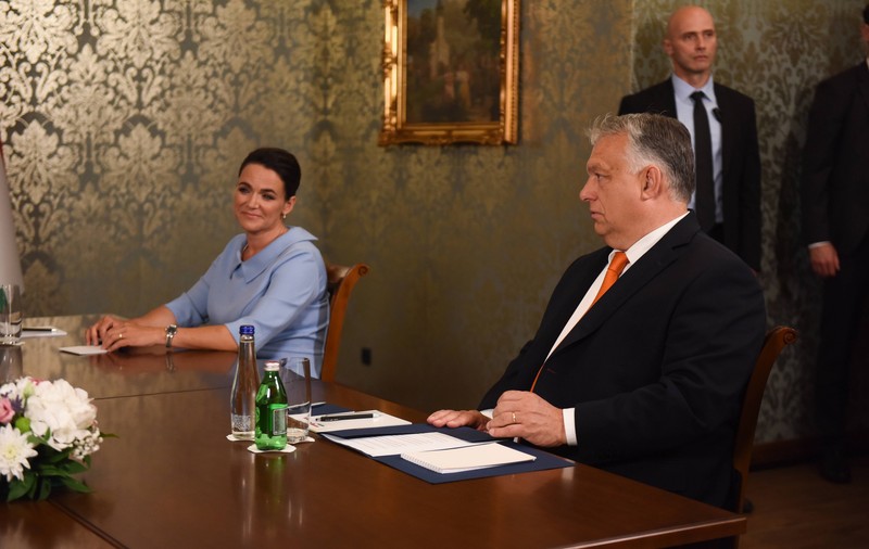 Pedofilie și corupție: criza politică din Ungaria expune decalajul dintre retorica și faptele guvernului. Va avea Viktor Orban de suferit?